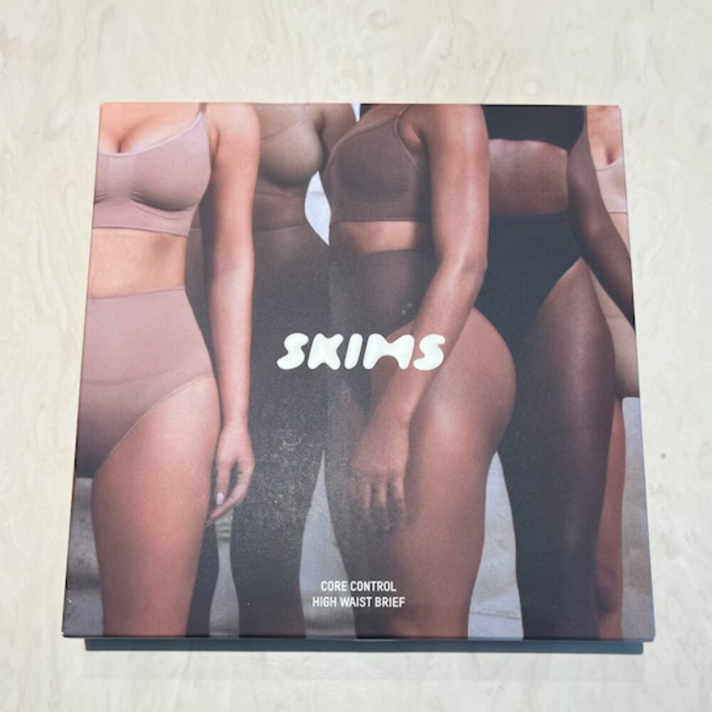 SKIMS New Core Control HIGH-WAISTED BRIEF BLACK / ONYX / XL